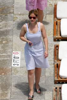 Heidi Range feet photo 19
