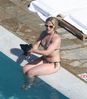 Heidi Range feet photo 17