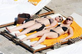Heidi Range feet photo 7