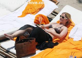Heidi Range feet photo 5