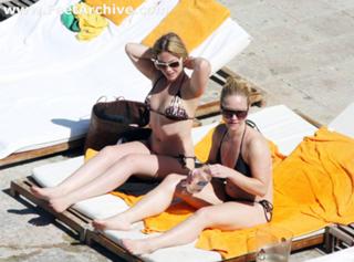Heidi Range feet photo 12