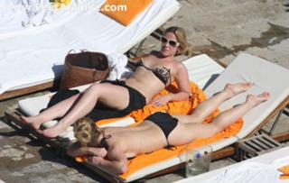 Heidi Range feet photo 8