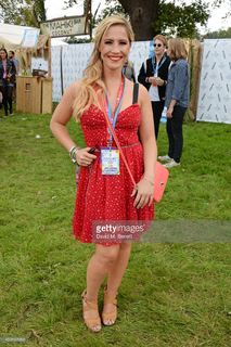 Heidi Range feet photo 9