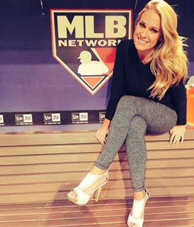 Heidi Watney feet photo 18