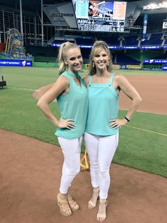 Heidi Watney feet photo 9