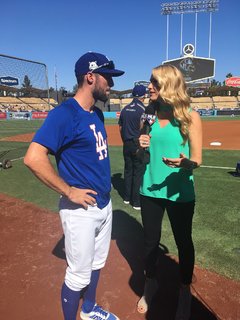 Heidi Watney feet photo 7