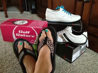Heidi Watney feet photo 6