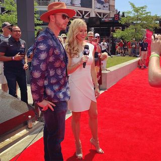 Heidi Watney feet photo 1