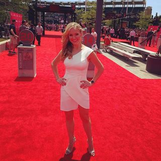Heidi Watney feet photo 19