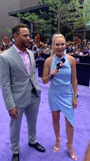 Heidi Watney feet photo 3