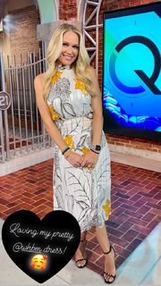 Heidi Watney feet photo 18