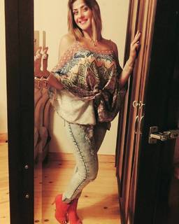 Heidy Karam feet photo thumbnail