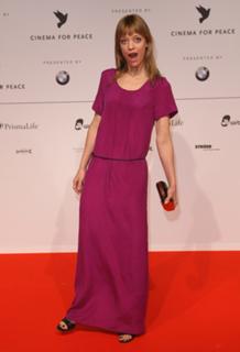 Heike Makatsch feet photo thumbnail