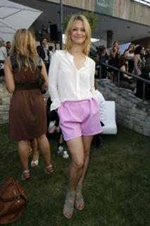 Heike Makatsch feet photo thumbnail