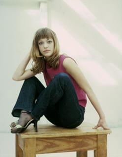 Heike Makatsch feet photo thumbnail