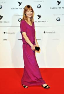 Heike Makatsch feet photo thumbnail