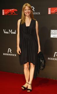 Heike Makatsch feet photo thumbnail