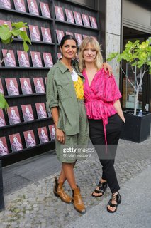 Heike Makatsch feet photo thumbnail