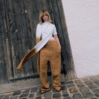 Heike Makatsch feet photo thumbnail