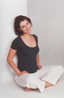 Helen Baxendale feet photo 10