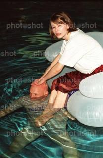 Helen Baxendale feet photo 2