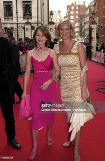 Helen Baxendale feet photo 1