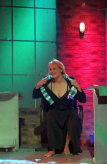 Helen Chamberlain feet photo 10