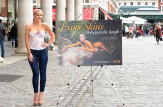 Helen Flanagan feet photo thumbnail