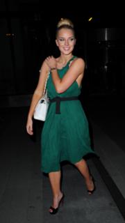 Helen Flanagan feet photo thumbnail