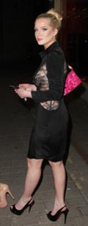 Helen Flanagan feet photo thumbnail