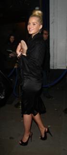 Helen Flanagan feet photo thumbnail