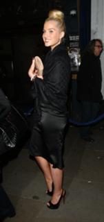 Helen Flanagan feet photo thumbnail
