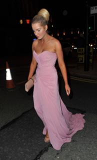 Helen Flanagan feet photo thumbnail