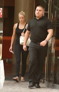 Helen Flanagan feet photo thumbnail
