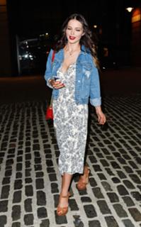 Helen Flanagan feet photo thumbnail