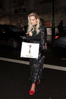 Helen Flanagan feet photo thumbnail