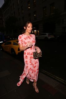 Helen Flanagan feet photo thumbnail