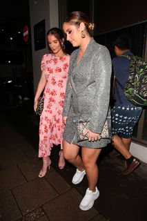 Helen Flanagan feet photo thumbnail