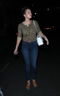 Helen Flanagan feet photo thumbnail