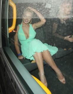 Helen Flanagan feet photo thumbnail