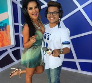 Helen Ganzarolli feet photo thumbnail