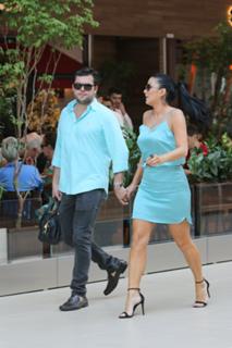 Helen Ganzarolli feet photo thumbnail