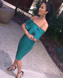 Helen Ganzarolli feet photo thumbnail