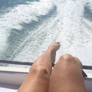 Helen Ganzarolli feet photo thumbnail