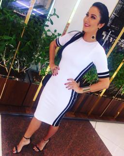 Helen Ganzarolli feet photo thumbnail