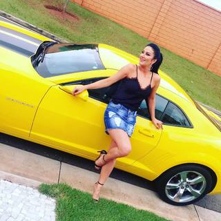 Helen Ganzarolli feet photo thumbnail