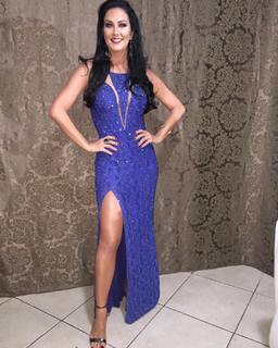 Helen Ganzarolli feet photo thumbnail