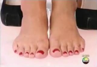 Helen Ganzarolli feet photo thumbnail