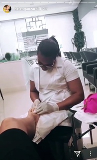 Helen Ganzarolli feet photo thumbnail