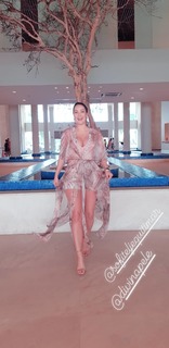 Helen Ganzarolli feet photo thumbnail